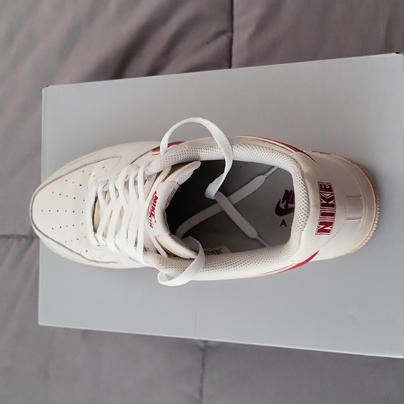 Nike Air Force 1 low top shoes - Picture 9 of 12